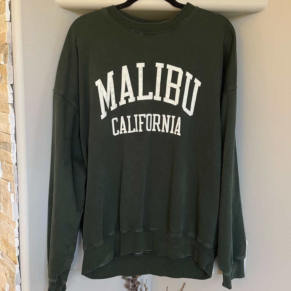 Brandy Melville Malibu California oversized sweatshirt